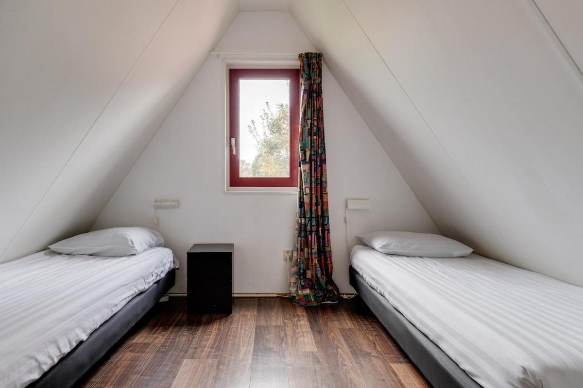 Kleine Zanglijster I Prachtig Huisje Nabij Bosrand Zwiggelte Exterior photo