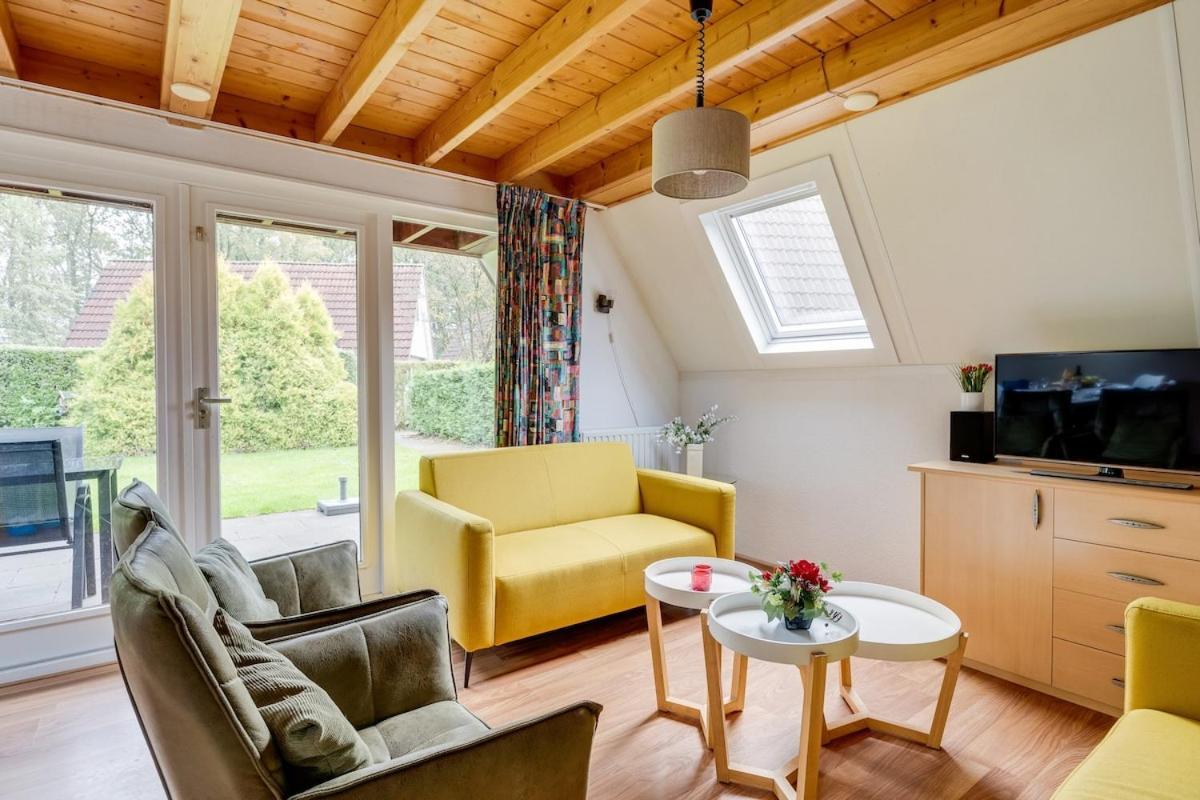Kleine Zanglijster I Prachtig Huisje Nabij Bosrand Zwiggelte Exterior photo