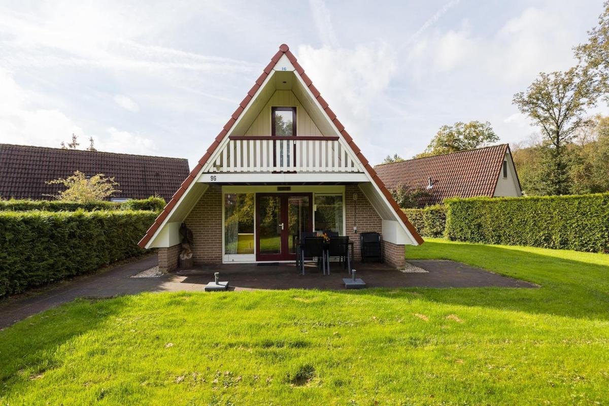 Kleine Zanglijster I Prachtig Huisje Nabij Bosrand Zwiggelte Exterior photo
