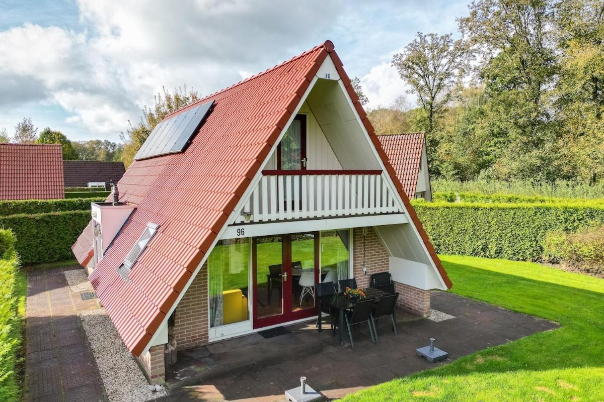 Kleine Zanglijster I Prachtig Huisje Nabij Bosrand Zwiggelte Exterior photo