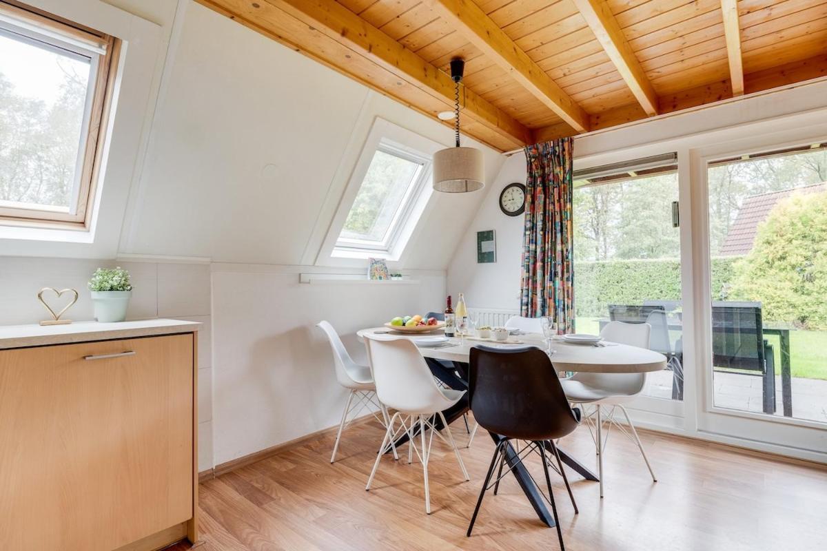 Kleine Zanglijster I Prachtig Huisje Nabij Bosrand Zwiggelte Exterior photo