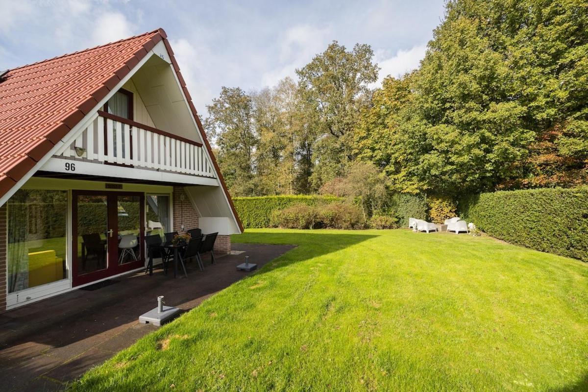Kleine Zanglijster I Prachtig Huisje Nabij Bosrand Zwiggelte Exterior photo