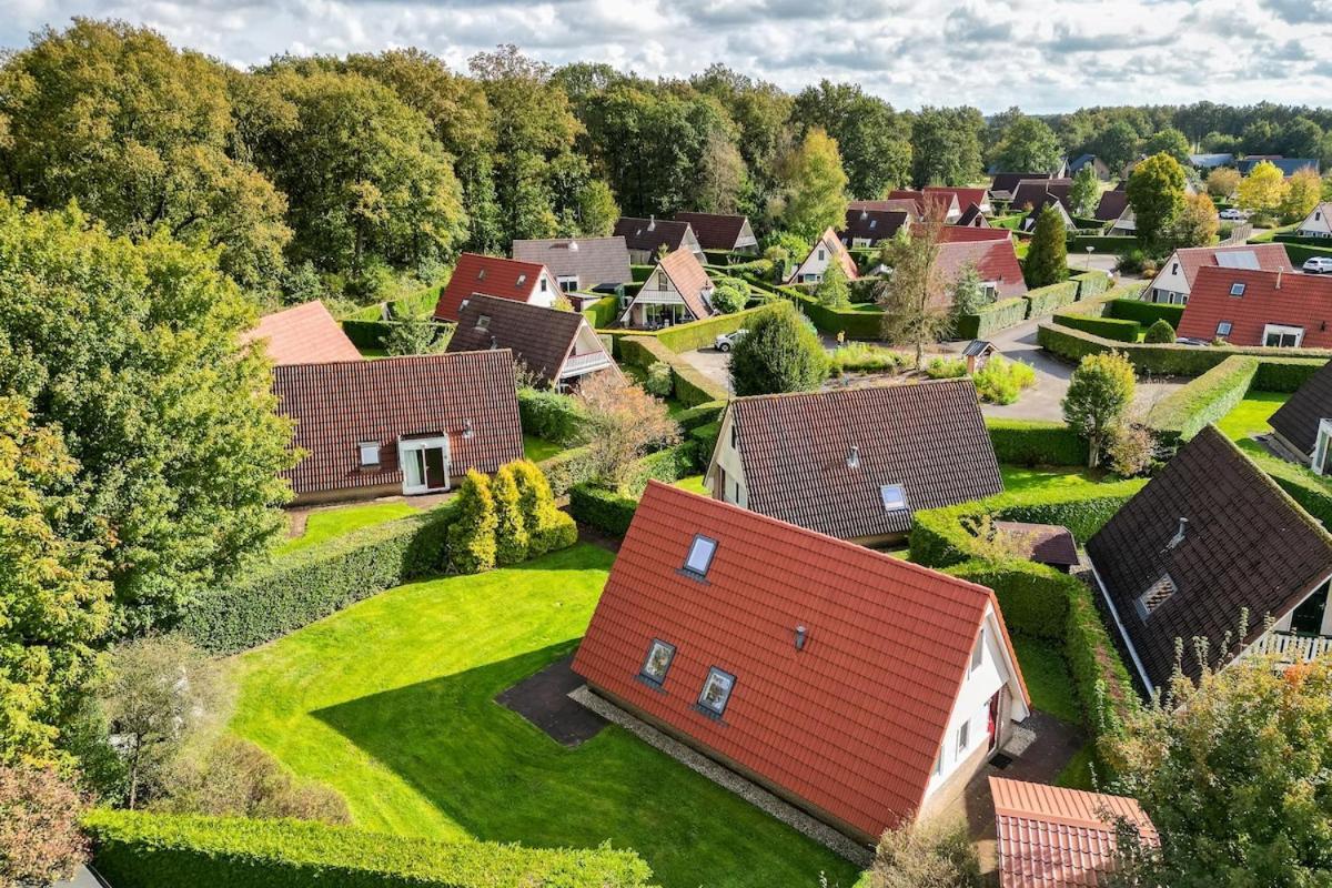 Kleine Zanglijster I Prachtig Huisje Nabij Bosrand Zwiggelte Exterior photo