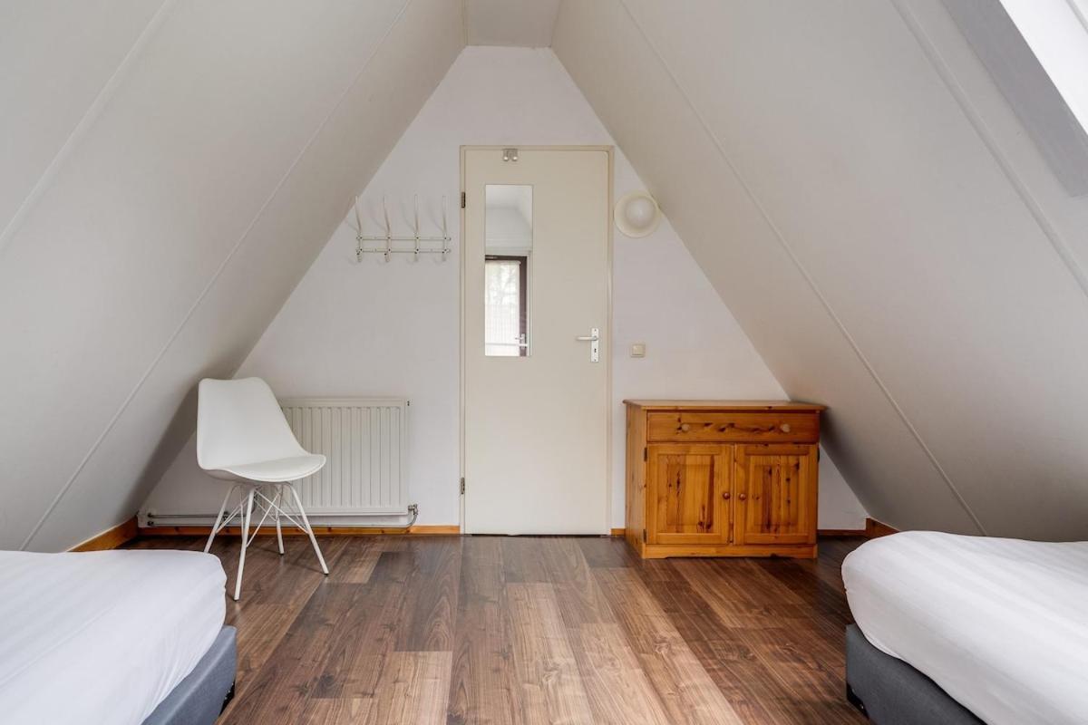 Kleine Zanglijster I Prachtig Huisje Nabij Bosrand Zwiggelte Exterior photo