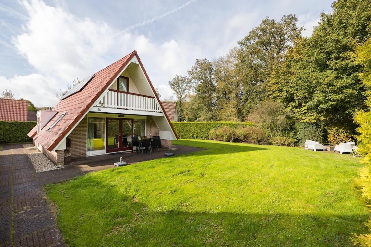 Kleine Zanglijster I Prachtig Huisje Nabij Bosrand Zwiggelte Exterior photo